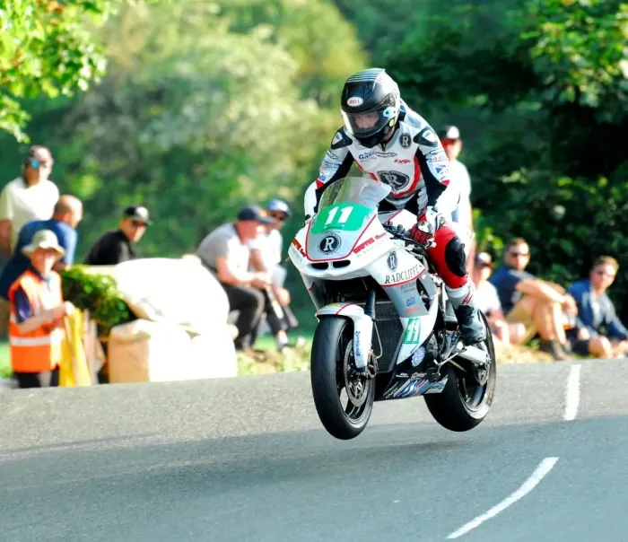 Framed Print : James Cowton (Kawasaki) 2016 Lightweight TT Framed Print : James Cowton (Kawasaki) 2016 Lightweight TT