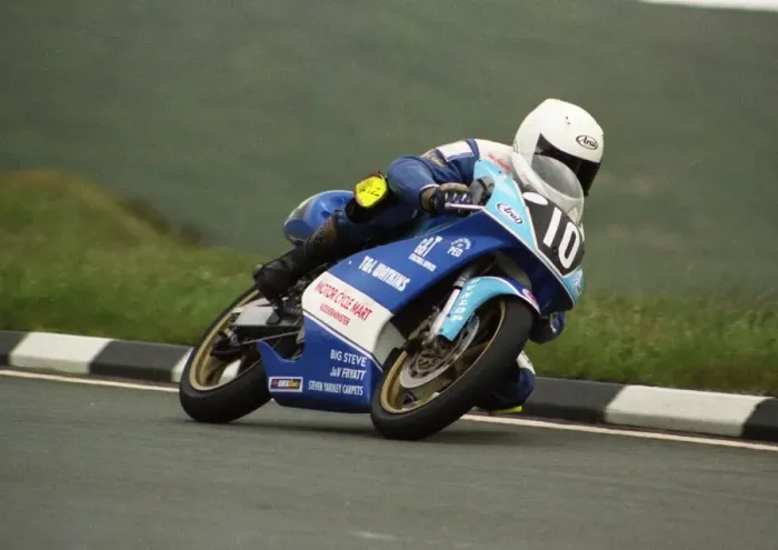 Framed Print : James Crumpton (Watkins Honda) 2000 Ultra Lightweight TT Framed Print : James Crumpton (Watkins Honda) 2000 Ultra Lightweight TT
