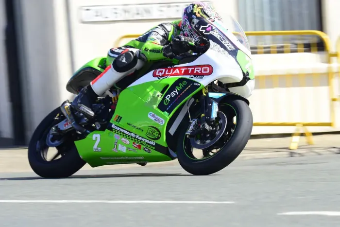 Framed Print : James Hillier (Kawasaki) 2014 Lightweight TT Framed Print : James Hillier (Kawasaki) 2014 Lightweight TT