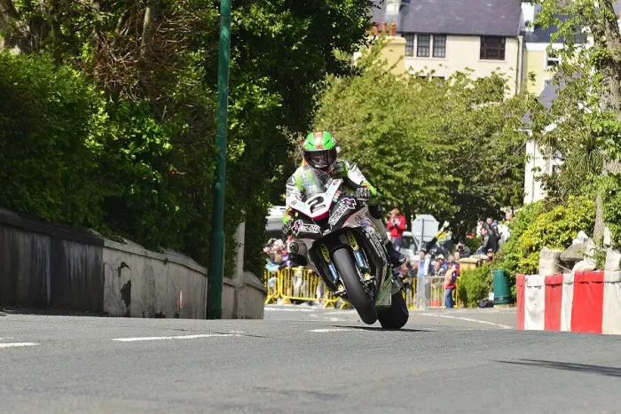 Framed Print : James Hillier (Kawasaki) 2015 Superbike TT Framed Print : James Hillier (Kawasaki) 2015 Superbike TT