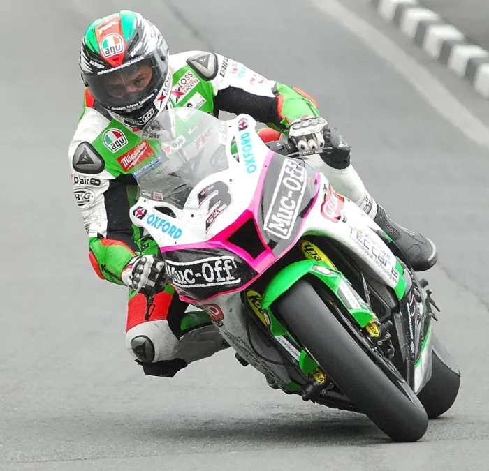 Framed Print : James Hillier (Kawasaki) 2016 Superbike TT Framed Print : James Hillier (Kawasaki) 2016 Superbike TT