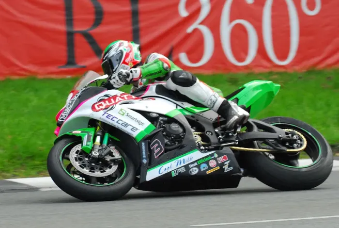 Framed Print : James Hillier (Kawasaki) 2017 Superstock TT Framed Print : James Hillier (Kawasaki) 2017 Superstock TT