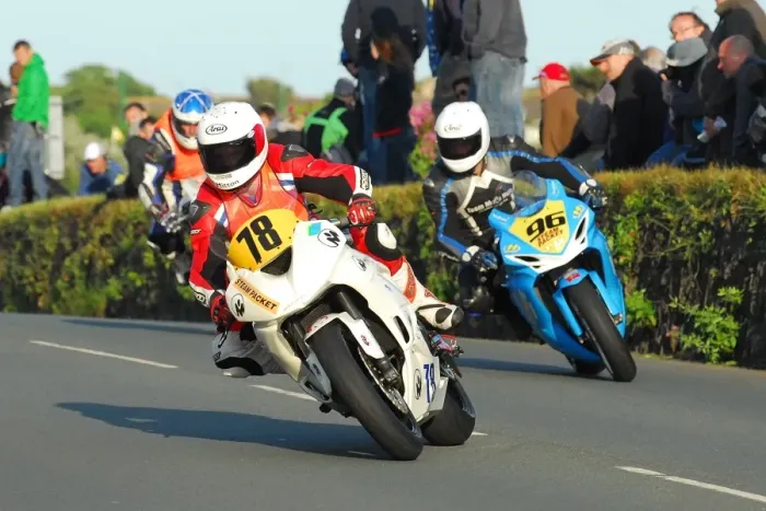 Framed Print : James Hinchliffe (Kawasaki) and Thomas Gottschalk (Suzuki) 2015 Southern 100
