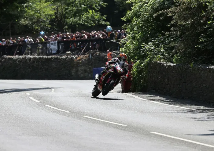Framed Print : James Hind Suzuki 2023 Superstock TT