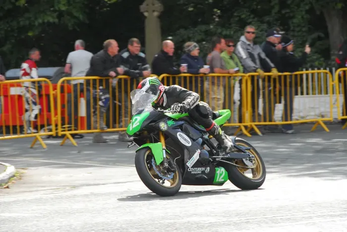 Framed Print : James Neesom (Kawasaki) 2014 Super Twin Manx Grand Prix Framed Print : James Neesom (Kawasaki) 2014 Super Twin Manx Grand Prix