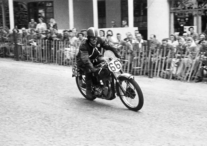 Framed Print : James Porter (AJS) 1950 Senior Clubman TT Framed Print : James Porter (AJS) 1950 Senior Clubman TT