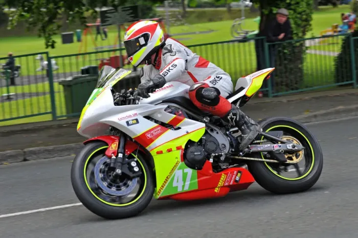 Framed Print : James Shipley (Kawasaki) 2014 Lightweight TT Framed Print : James Shipley (Kawasaki) 2014 Lightweight TT