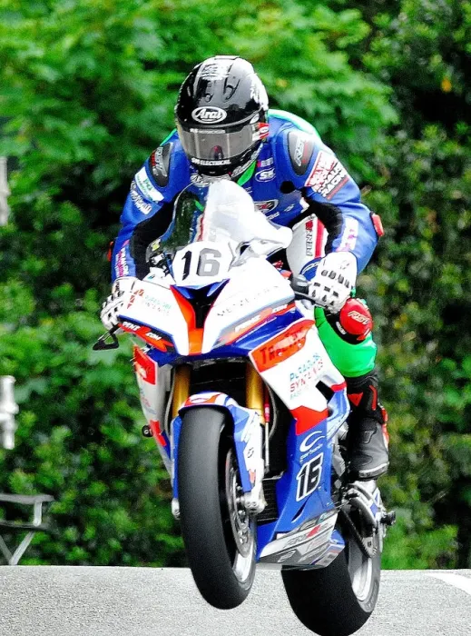 Framed Print : Jamie Coward (BMW) 2018 Senior TT Framed Print : Jamie Coward (BMW) 2018 Senior TT