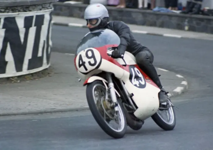 Framed Print : Jean Louis Pasquier (Bultaco) 1969 Ultra Lightweight TT Framed Print : Jean Louis Pasquier (Bultaco) 1969 Ultra Lightweight TT