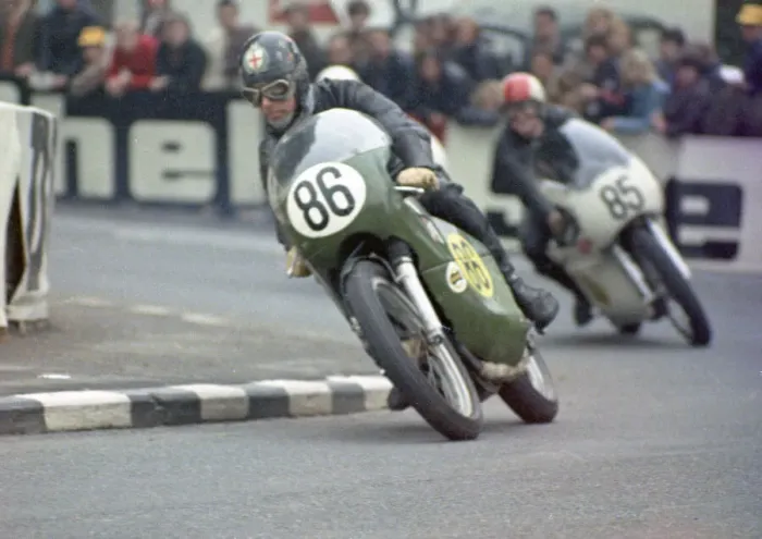 Framed Print : Jeff Boniface (Norton) 1971 Senior TT Framed Print : Jeff Boniface (Norton) 1971 Senior TT