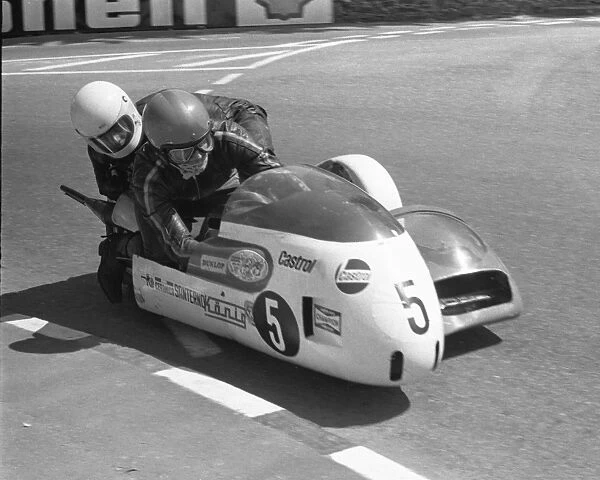 Jeff Gawley & Peter Sales (Konig) 1973 500cc Sidecar TT