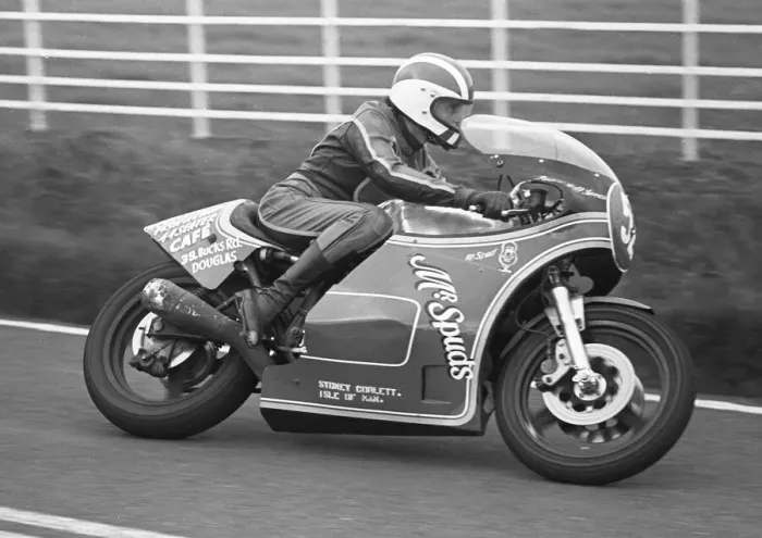 Framed Print : Jeff Jones (Suzuki) 1981 Formula One TT Framed Print : Jeff Jones (Suzuki) 1981 Formula One TT