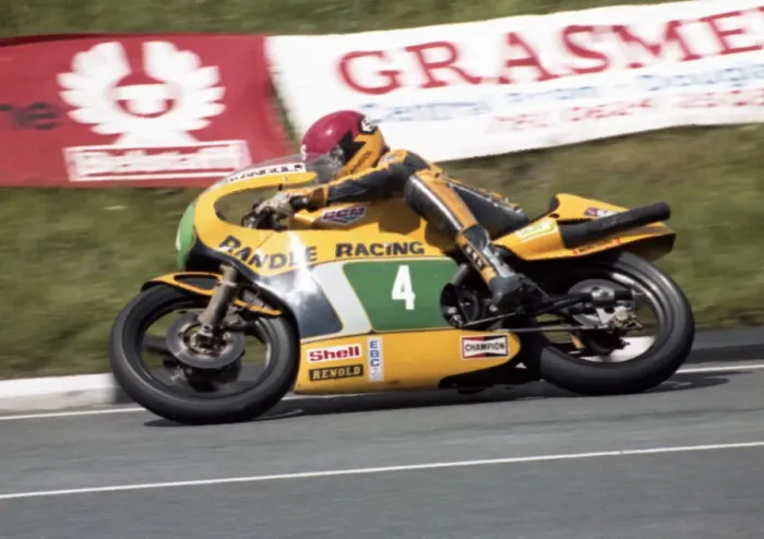 Framed Print : Jeff Sayle (Armstrong) 1981 Junior TT Framed Print : Jeff Sayle (Armstrong) 1981 Junior TT