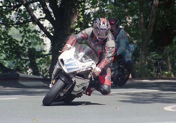 Jeff Tansley (Suzuki) 2002 Junior 600 TT