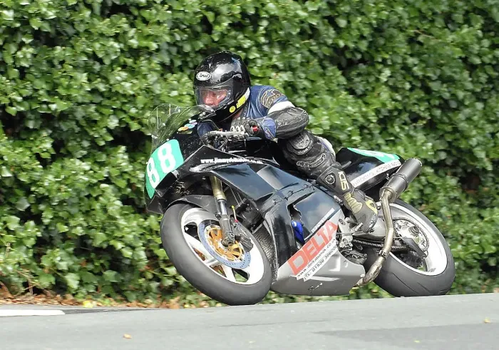 Framed Print : Jeff Ward Honda 2010 Ultra Lightweight Manx Grand Prix Framed Print : Jeff Ward Honda 2010 Ultra Lightweight Manx Grand Prix