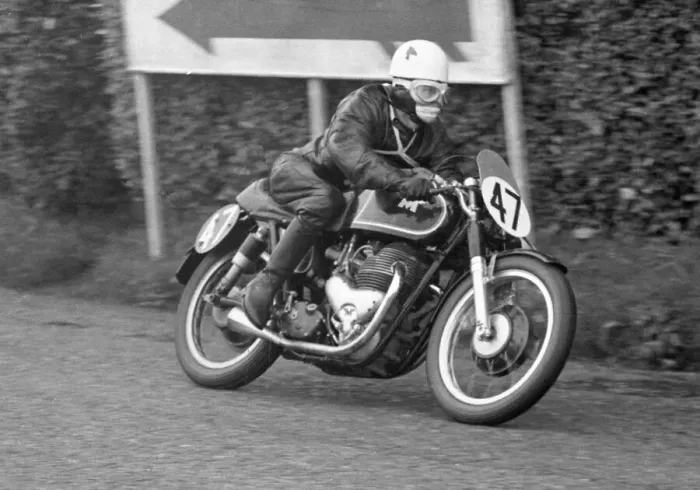Framed Print : Jerseyman James Lanyon (Matchless) 1954 Senior TT Framed Print : Jerseyman James Lanyon (Matchless) 1954 Senior TT