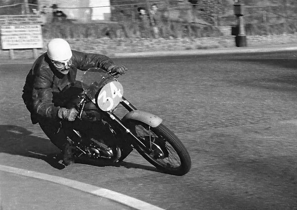 Jim Baybutt (BSA) 1952 Junior Clubman TT