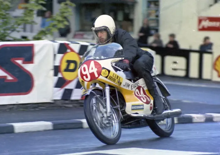 Framed Print : Jim Evans (Yamaha) 1972 Production TT Framed Print : Jim Evans (Yamaha) 1972 Production TT