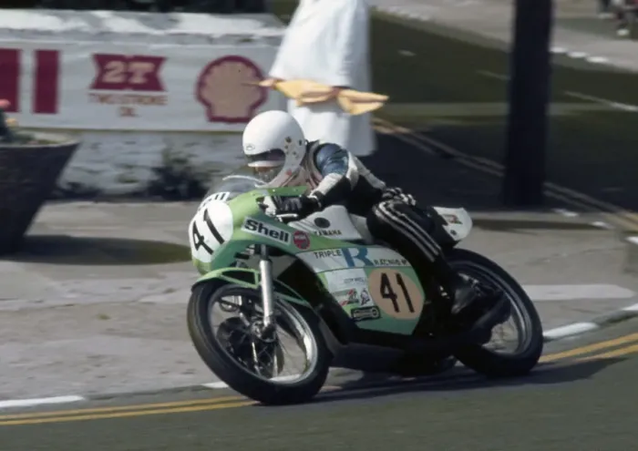 Framed Print : Jim Heath (Yamaha) 1977 Senior Manx Grand Prix