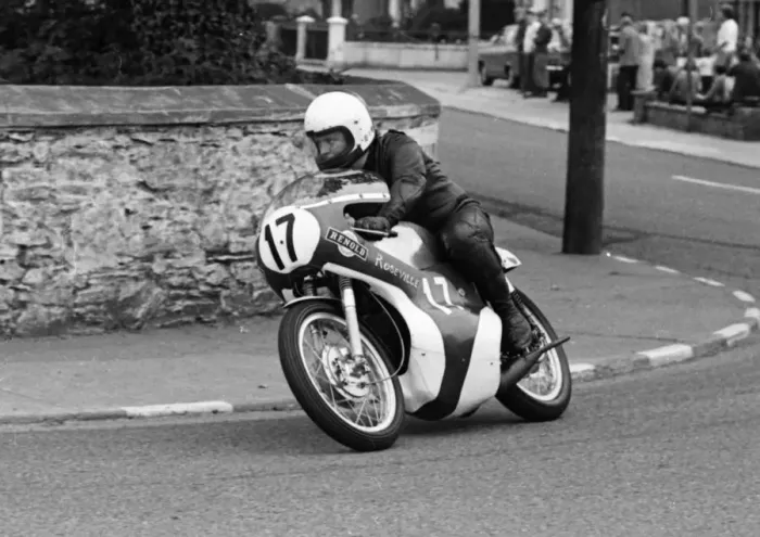 Framed Print : Jim Hill (Suzuki) 1973 Lightweight Manx Grand Prix Framed Print : Jim Hill (Suzuki) 1973 Lightweight Manx Grand Prix