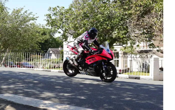 Framed Print : Jim Hodson (Yamaha) on Ballaugh Bridge 2019 Supersport TT Framed Print : Jim Hodson (Yamaha) on Ballaugh Bridge 2019 Supersport TT