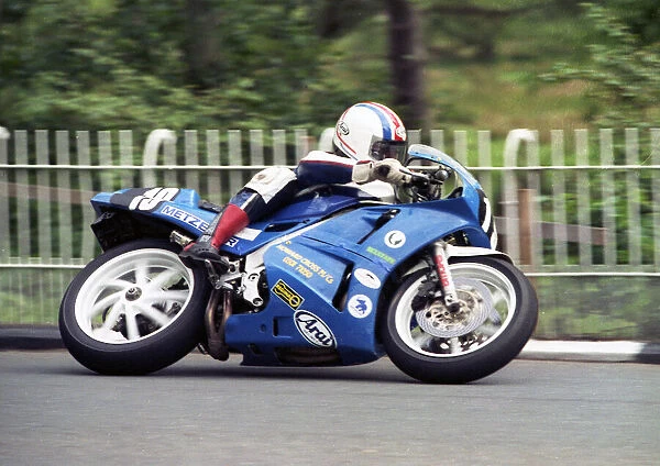 Jim Moodie (Honda) 1990 Supersport 400 TT