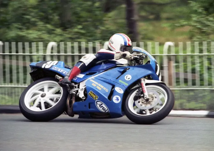 Framed Print : Jim Moodie (Honda) 1990 Supersport 400 TT Framed Print : Jim Moodie (Honda) 1990 Supersport 400 TT