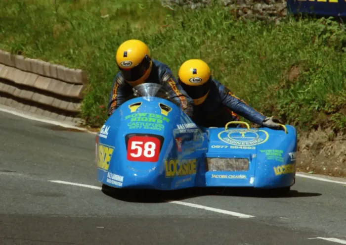Framed Print : Jim Norbury & Norman Elcock (Jacobs Yamaha) 1995 Sidecar TT Framed Print : Jim Norbury & Norman Elcock (Jacobs Yamaha) 1995 Sidecar TT