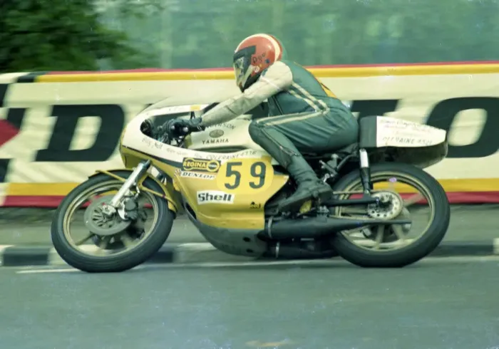 Framed Print : Jim Scott (Anderson Yamaha) 1976 Senior TT Framed Print : Jim Scott (Anderson Yamaha) 1976 Senior TT