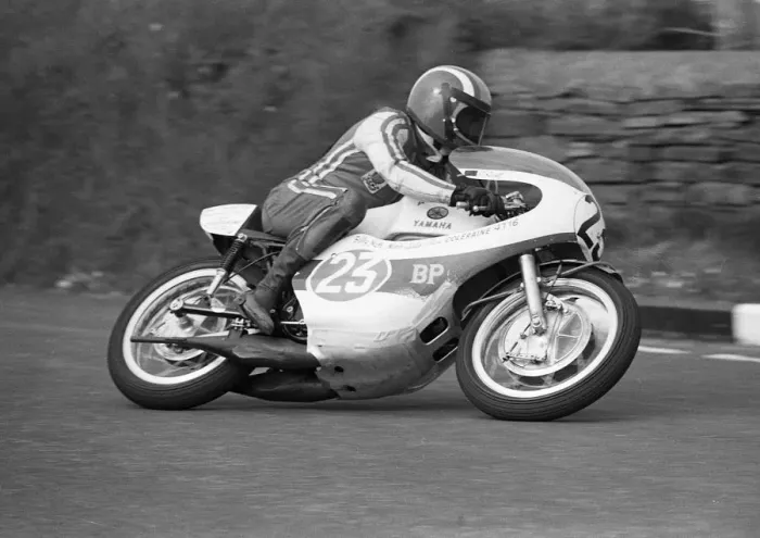 Framed Print : Jim Scott (Yamaha) 1975 Jurby Road Framed Print : Jim Scott (Yamaha) 1975 Jurby Road