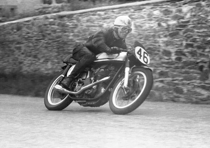 Framed Print : Jimmy Buchan (Norton) 1957 Junior TT Framed Print : Jimmy Buchan (Norton) 1957 Junior TT