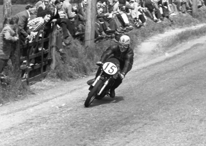 Framed Print : Jimmy Buchan (Norton) 1957 Senior TT Framed Print : Jimmy Buchan (Norton) 1957 Senior TT