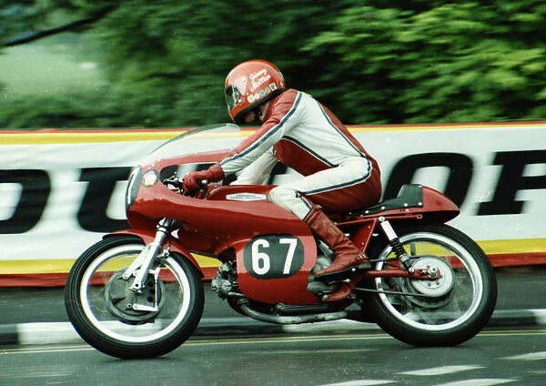 Jimmy Millar (Aermacchi) 1980 Formula 3 TT