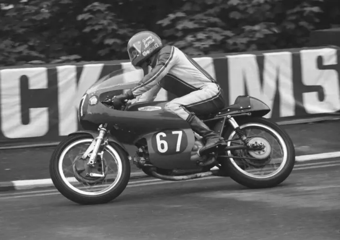 Framed Print : Jimmy Millar (Aermacchi) 1980 Formula 3 TT Framed Print : Jimmy Millar (Aermacchi) 1980 Formula 3 TT