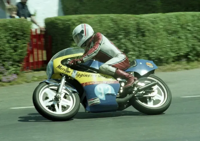 Framed Print : Jimmy Millar (Yamaha) 350cc TT Framed Print : Jimmy Millar (Yamaha) 350cc TT