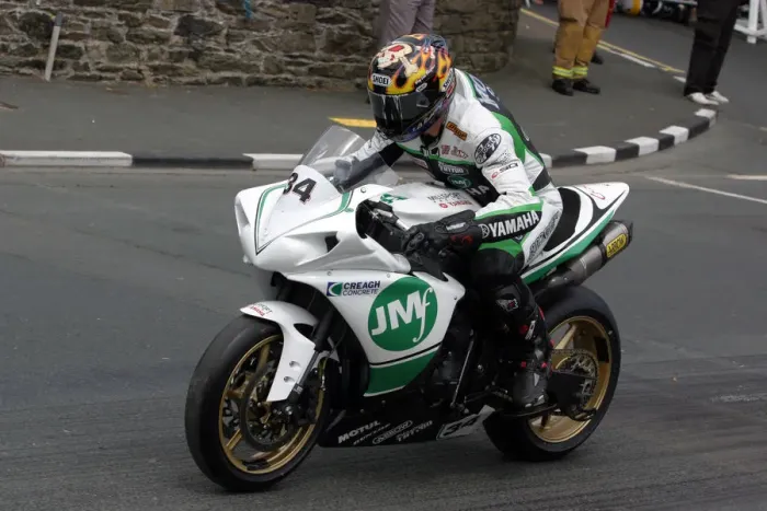 Framed Print : Jimmy Moore (Yamaha) 2009 Superbike TT Framed Print : Jimmy Moore (Yamaha) 2009 Superbike TT