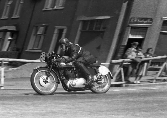 Framed Print : Jimmy Morton (BSA) 1956 Junior Clubman TT Framed Print : Jimmy Morton (BSA) 1956 Junior Clubman TT