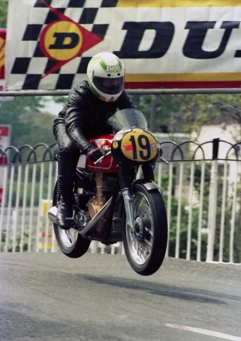 Framed Print : Joaquin Folch (Matchless) 1986 Classic Lap