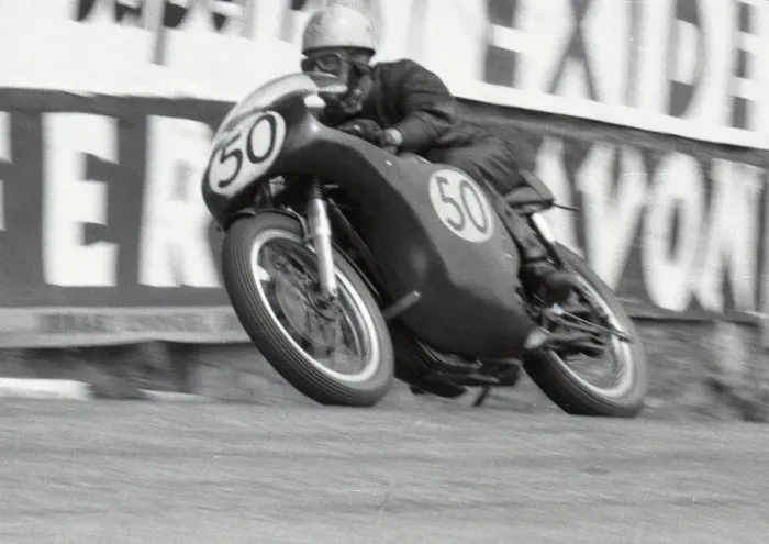 Framed Print : Joe Wright (Norton) 1960 Senior TT Framed Print : Joe Wright (Norton) 1960 Senior TT