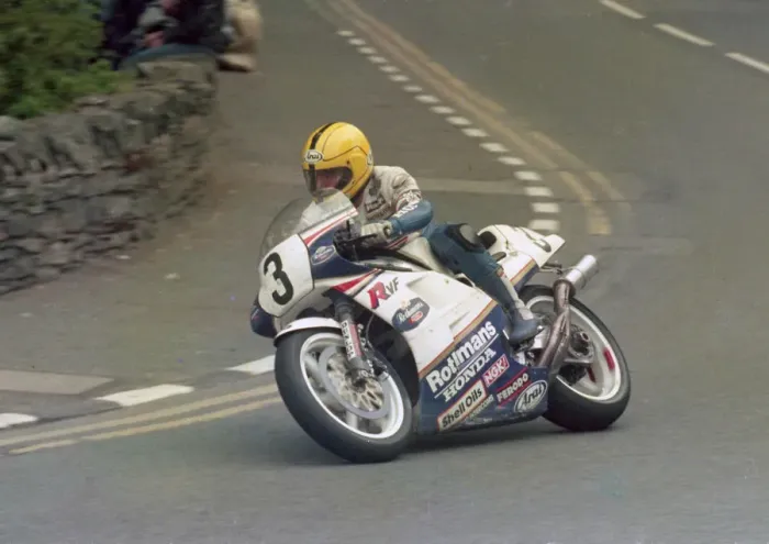 Framed Print : Joey Dunlop (Honda) 1986 Formula One TT