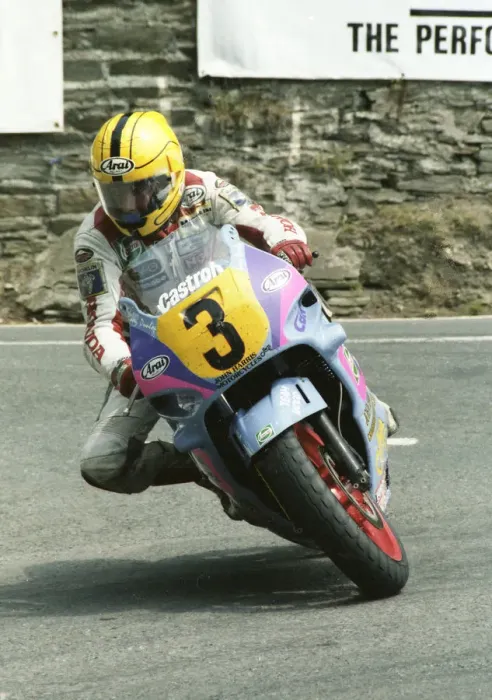 Framed Print : Joey Dunlop (Honda) 1992 Supersport 600 TT Framed Print : Joey Dunlop (Honda) 1992 Supersport 600 TT