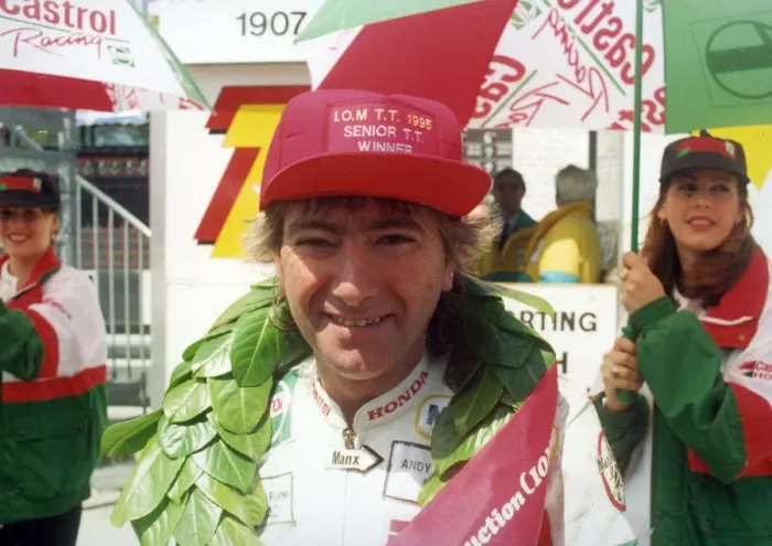 Framed Print : Joey Dunlop (Honda) 1995 Senior TT
