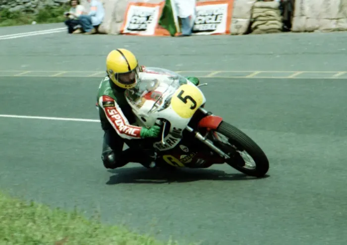 Framed Print : Joey Dunlop (Yamaha) 1980 Senior TT Framed Print : Joey Dunlop (Yamaha) 1980 Senior TT