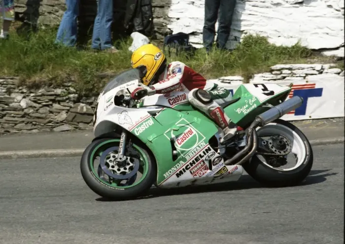Framed Print : Joey at Governors: 1992 Formula One TT Framed Print : Joey at Governors: 1992 Formula One TT