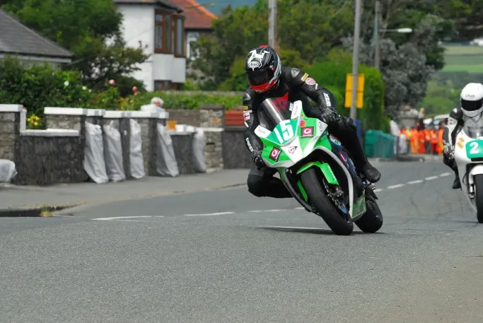 Framed Print : John Barton (Kawasaki) 2014 Southern 100 Framed Print : John Barton (Kawasaki) 2014 Southern 100