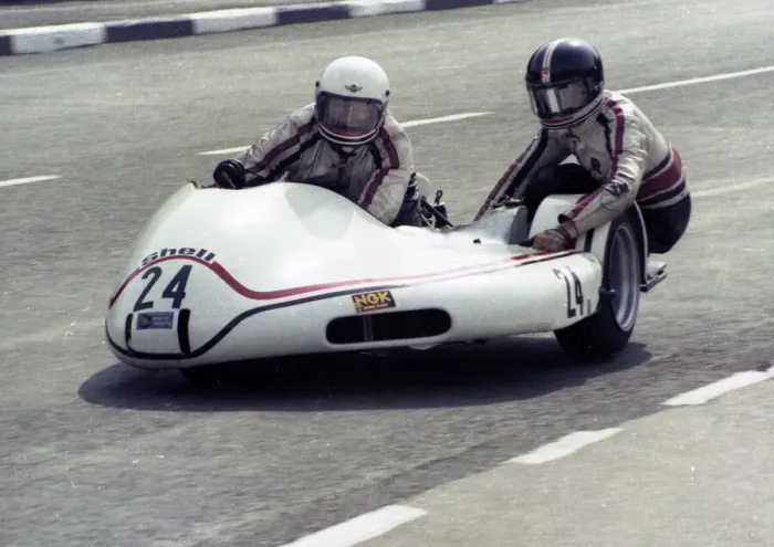 Framed Print : John Boswell & Graham Wellington (Yamaha) 1980 Sidecar TT Framed Print : John Boswell & Graham Wellington (Yamaha) 1980 Sidecar TT