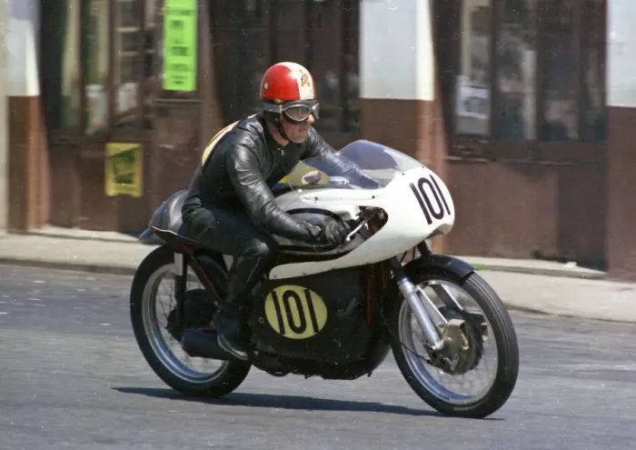 Framed Print : John Burgess (Norton) 1968 Senior TT Framed Print : John Burgess (Norton) 1968 Senior TT