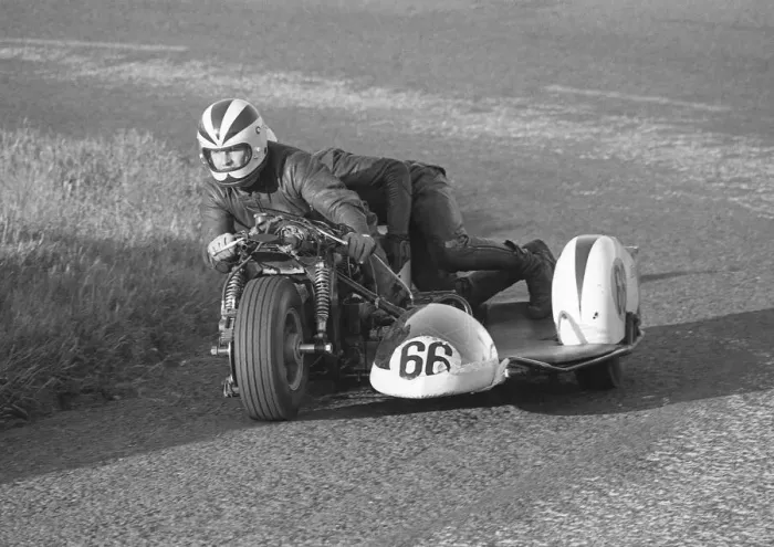 Framed Print : John Campbell & Peter Sales (Campbell Norton) 1972 750 Sidecar TT Framed Print : John Campbell & Peter Sales (Campbell Norton) 1972 750 Sidecar TT