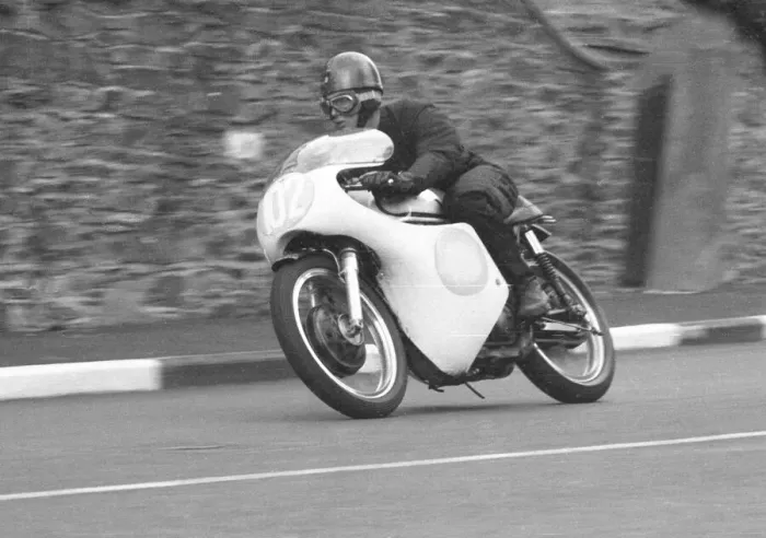 Framed Print : John Cooper (Norton) 1963 Junior Manx Grand Prix Framed Print : John Cooper (Norton) 1963 Junior Manx Grand Prix