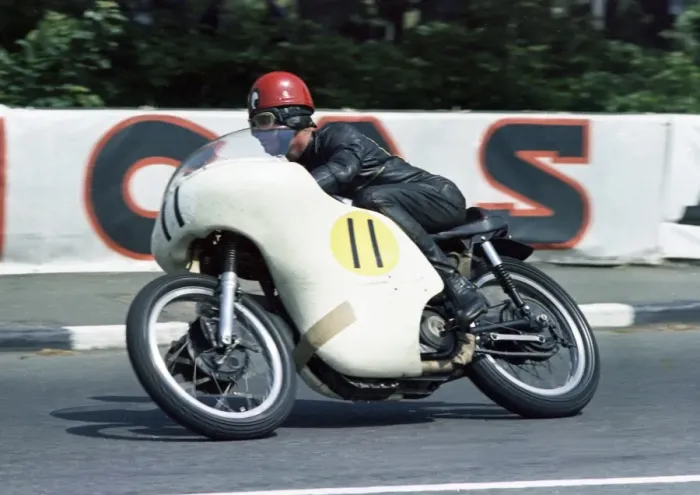 Framed Print : John Cooper at Quarter Bridge: 1967 Senior TT Framed Print : John Cooper at Quarter Bridge: 1967 Senior TT